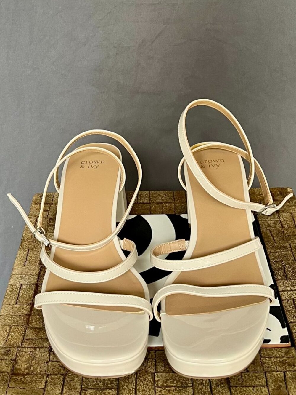NWOT Crown and Ivy Candace Sandals Ivory Size 11